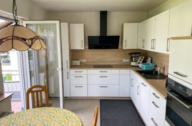 Küche Ferienwohnung Ahrperle Dieses Foto zeigt die Küche der Ferienwohnung Ahrperle