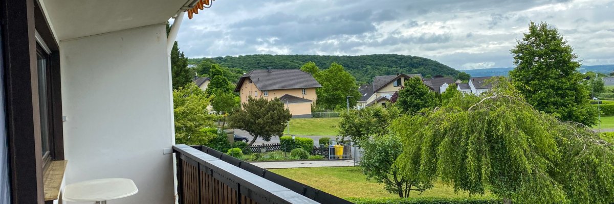 Titelbild Ferienwohnung am Sonnenberg Dieses Foto zeigt den Balkon der Ferienwohnung am Sonnenberg