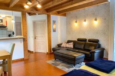 Apartment Ferienwohnung Im Wildgarten DIeses Foto zeigt den Wohnbereich der Ferienwohnung Im Wildgarten