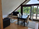 Dieses Bild zeigt das Wohnzimmer der Ferienwohnung Patricia RheinAhr
