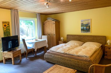 Beispielzimmer Gästehaus Haus am Zeiberberg Dieses Foto zeigt ein Beispielzimmer des Gästehauses Haus am Zeiberberg