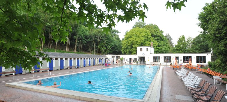 Das Foto zeigt das Thermalfreibad in Bad Bodendorf