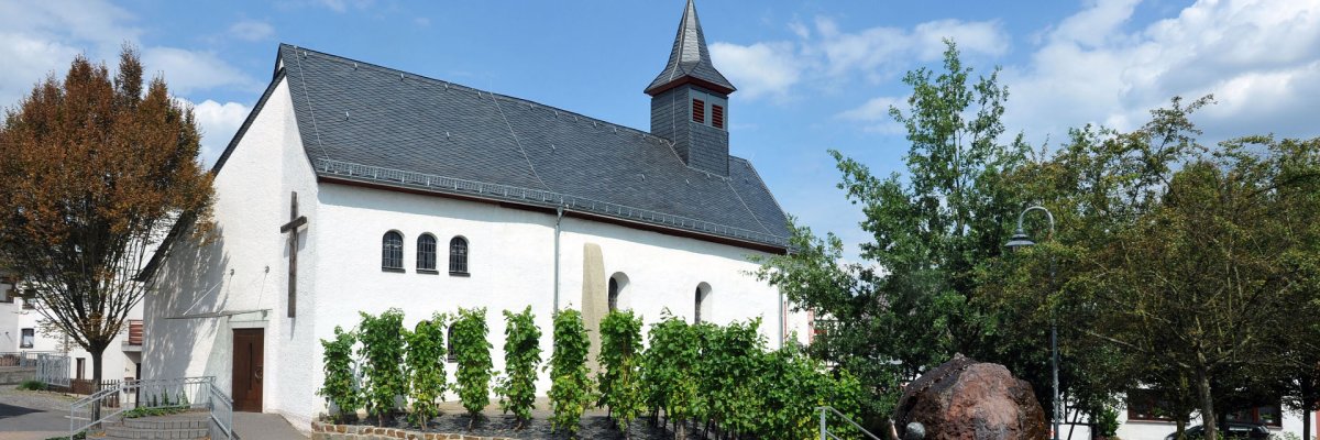 Dieses Foto zeigt den Dorfplatz in Koisdorf