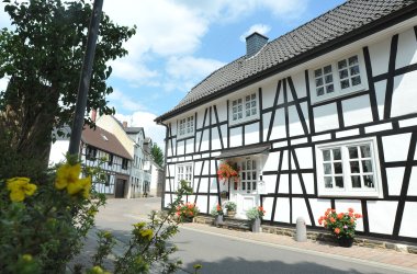 Diese Foto zeigt eine Straße in Koisdorf