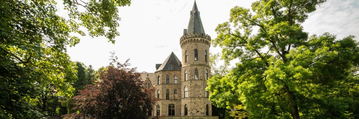 Schloss Sinzig Dieses Foto zeigt das Schloss Sinzig mit dem Schlosspark