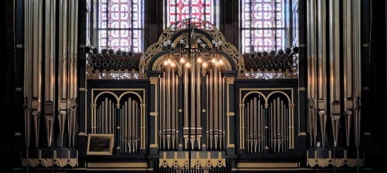 Orgel in der Pfarrkirche St. Peter Dieses Foto zeigt die Orgel in der Pfarrkirche St. Peter