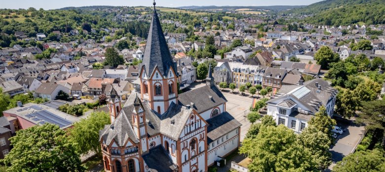 St Peter mit der Kernstadt Dieses Foto zeigt St. peter aus der Vogelperspektive, mit der Kernstadt im Hintergrund
