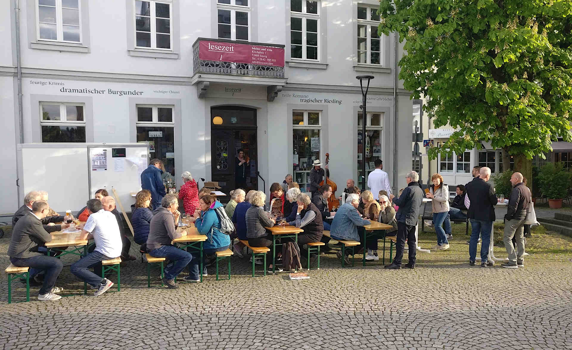 First Friday After Work Wein vor der Lesezeit Vor der "Lesezeit"