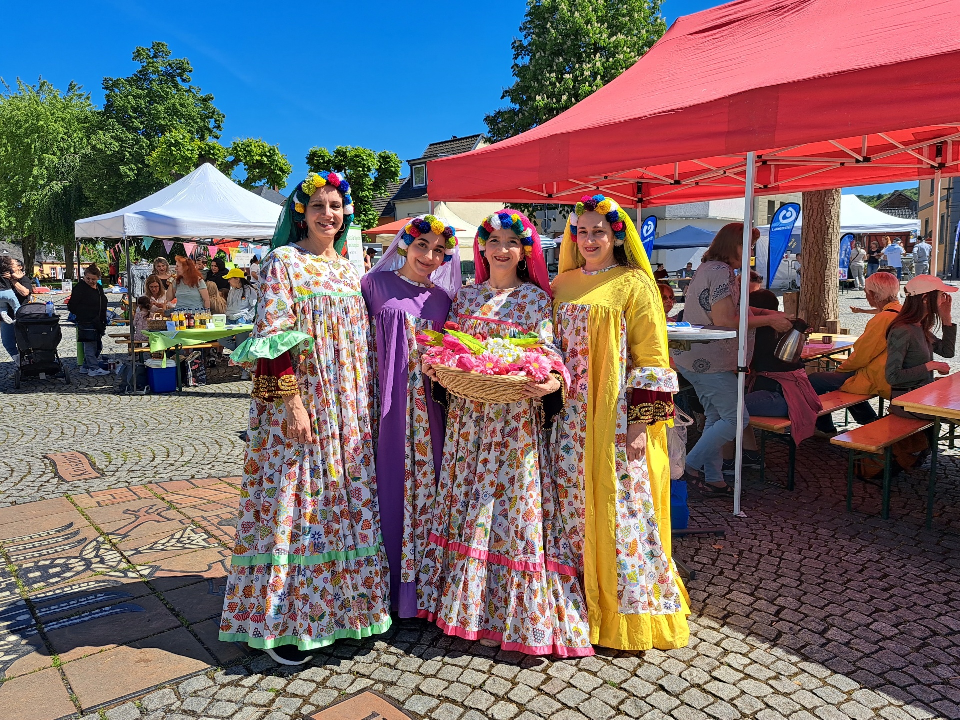 Folkloregruppe beim Mitmachmarkt Tag der Vielfalt 29.08.