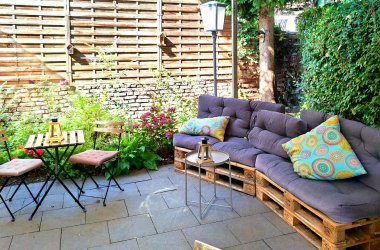 Auf diesem Bild sieht man die Lounge der Pâtisserie Cannelle